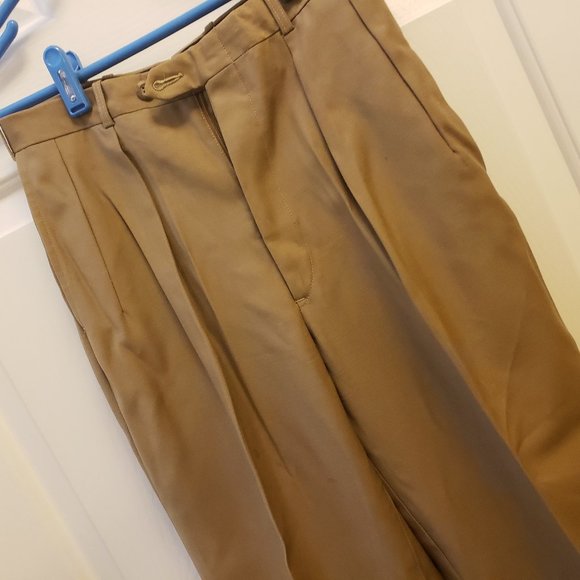 ASPEN LEAF -TAN FRONT PLEATED SLACKS- 26" WAIST ( SIZE 8 ) EXCELLENT CONDITION - Picture 10 of 10